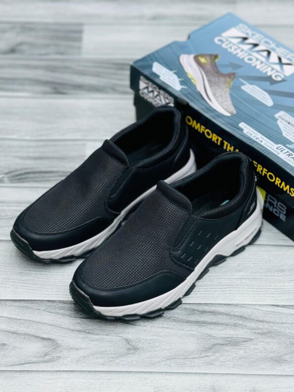 Skechers Max Protect