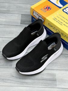 Skechers Slip-Ins Max Cushion 1