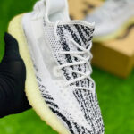 Adidas Yeezy 350 Zebra