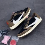 Men’s Travis Scott x Air Jordan 1 Low Shoes