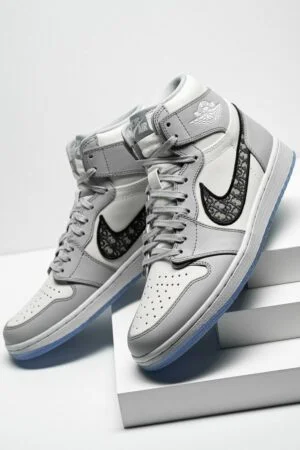 Nike Air Jordan 1 Retro High Og Shoes