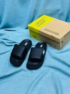 Skechers Slippers 3.4