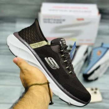 Skechers D’luxe Memory Foam