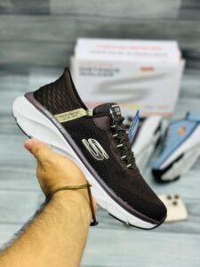 Skechers D’luxe Memory 