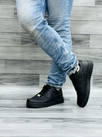 Nike Air Force 1 (Black)