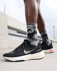 Nike Invincible 3 Running Black-White