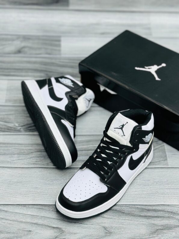 Nike Air Jordan 1 (Premium)