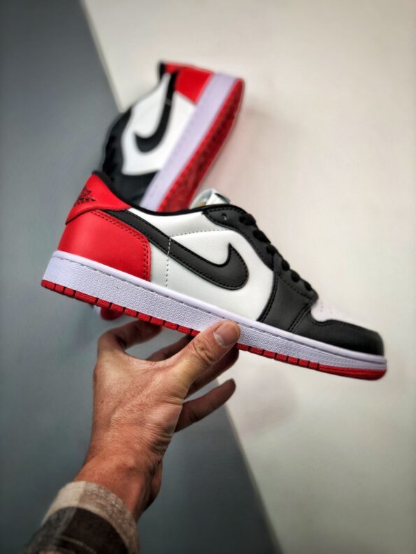 Nike Air Jordan 1 (Lows)