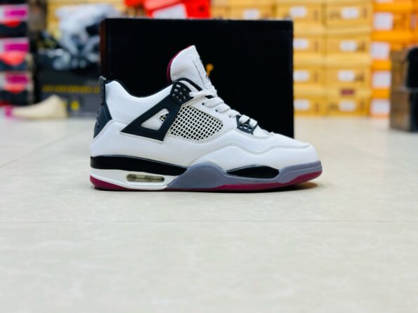 Nike Jordan 4
