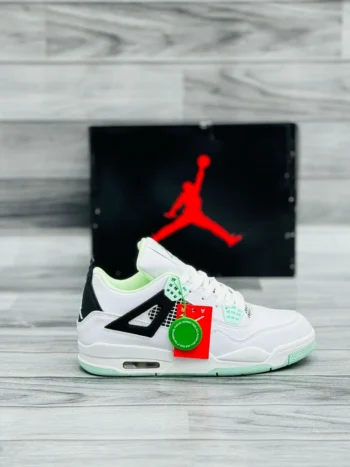 Nike Air Jordan Retro 4