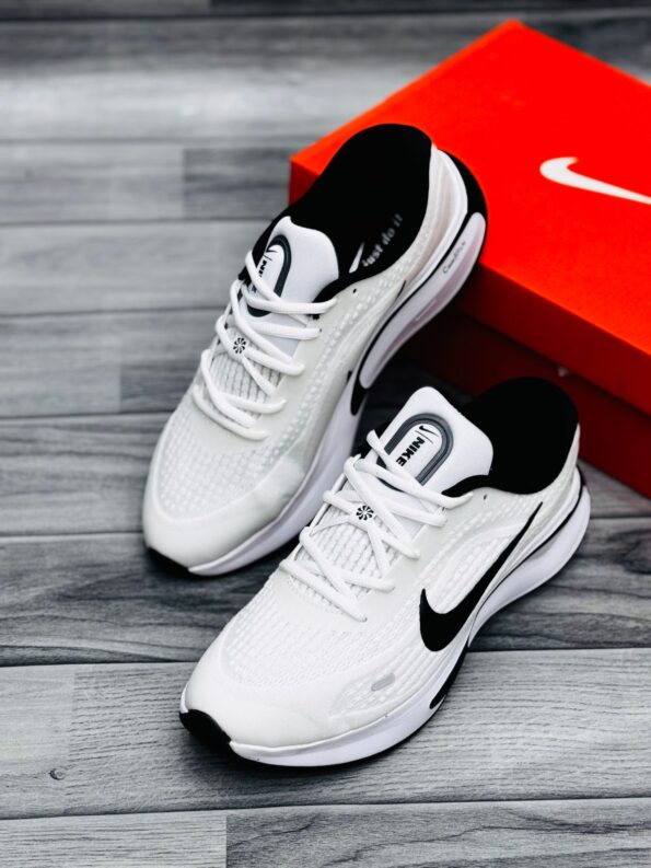 Nike Journey Run